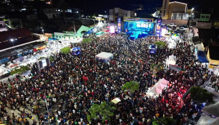 Mais de 10 mil pessoas participam do 1º dia de festa pelos 148 anos de emancipação de Glória do Goitá