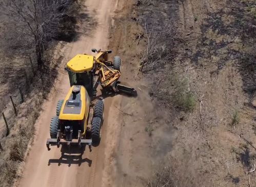 Prefeitura de Glória do Goitá revitaliza mais de 80 km de estradas vicinais e fortalece desenvolvimento rural